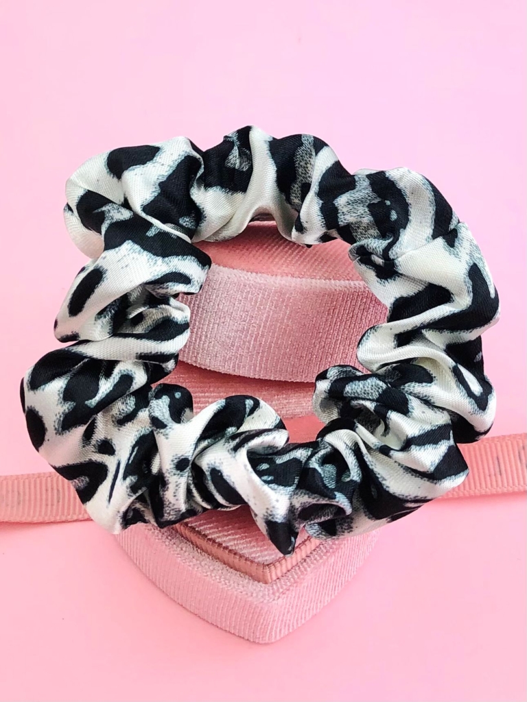 Gumka w panterkę scrunchie